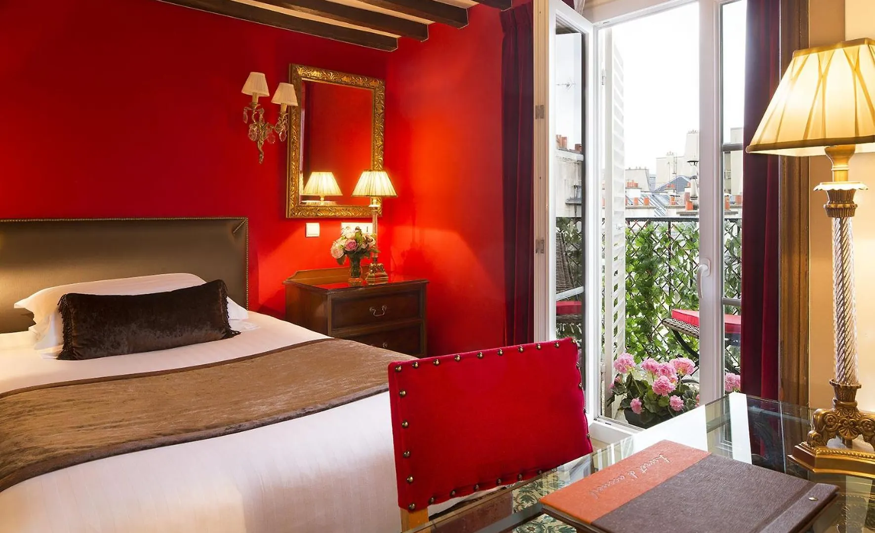 Hotel Des Deux Continents Παρίσι 3*,