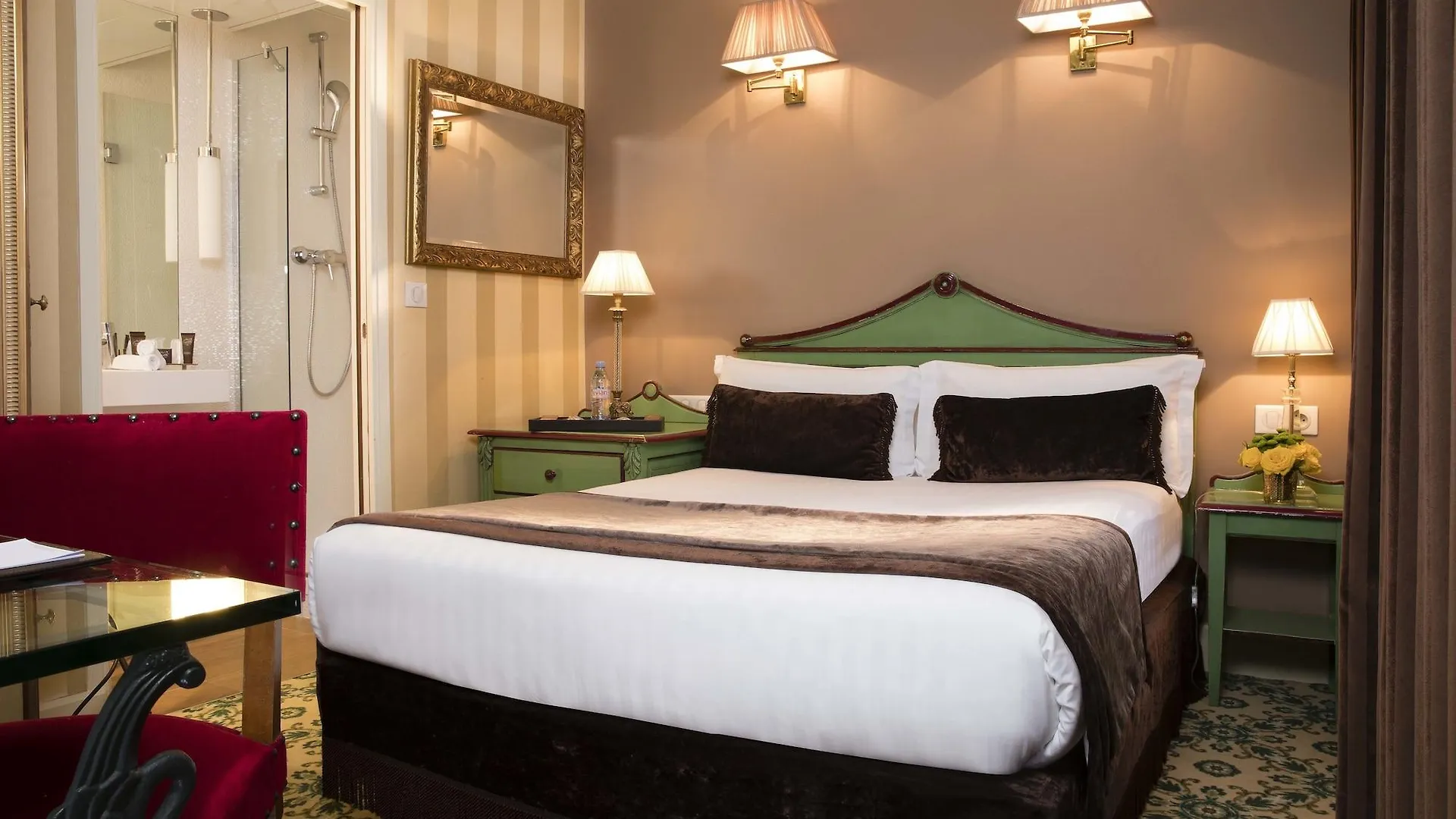 Hotel Des Deux Continents location